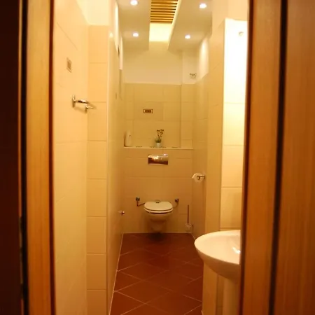 Spacious Prime Apartman *
