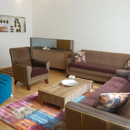 Spacious Prime Apartman *